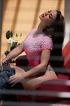 Natalia Cruze drags off her jeans