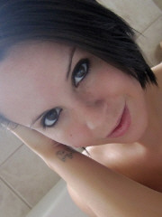 Bryci takes pics of herself naked in the bathtub!