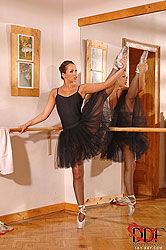 Luscious Ballerina Masturbates