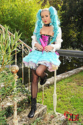 Cosplay Cutie Bangs Her Box