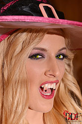 Mira Sunset a "vampire witch"
