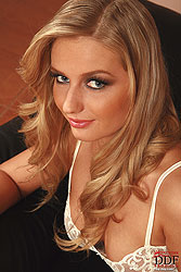 Sexy blonde Nikol toying pussy