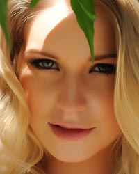 Jess Davies 37
