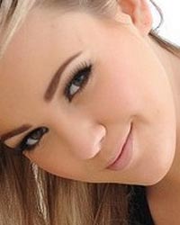 Jodie Gasson: Black Panties & Bra w/Pink Bow
