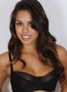 Alluring Vixens: Busty vixen Amanda Marie shows off her perfect teenage body in sexy retro looking lingerie
