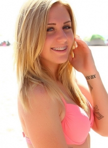 Alluring Vixens: Blonde Alluring Vixen babe Ashley Vallone shows off at the beach in her cute bikini