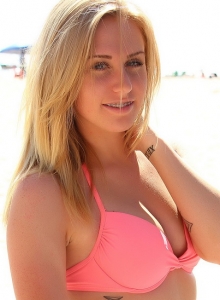 Alluring Vixens: Blonde Alluring Vixen babe Ashley Vallone shows off at the beach in her cute bikini