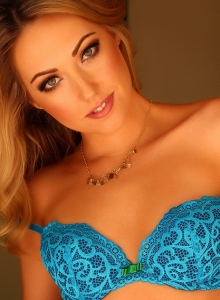 Alluring Vixens: Stunning Alluring Vixen Sarah Peachez teases in her sexy little blue lace bra