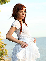 Outdoor session reveals that Renata is not wearing any panties