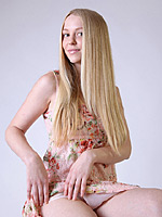 Blonde princess Hanna with milky skin reveals her astonishing body