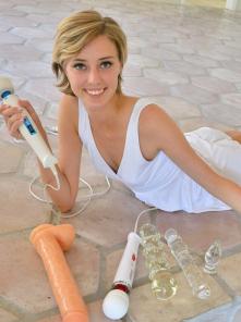 Amy-II Fisting In White