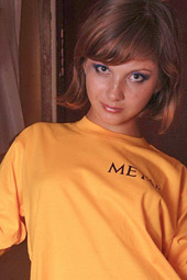 Curvaceous teen hottie loves to expose her amazing boobs