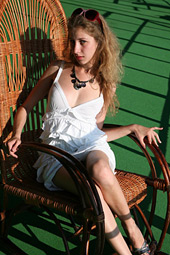 Green eyed busty blondie loves to expose her perfect body