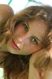 Green eyed busty blondie loves to expose her perfect body
