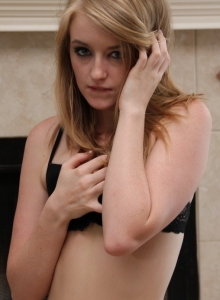 SpunkyAngels: Cute teen Mandy Roe loves to tease as she shows off her perfect little body in a skimpy bra and panties