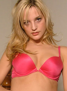 SpunkyAngels: Blonde teen Marylin shows off her tight round ass in tight jeans with her g-string peaking out