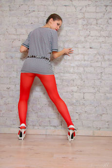 NELLY - LEGGINS & HEELS with Nelly J - Stunning 18