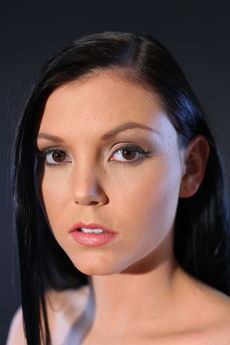 BLACK PHOTO STUDIO with Natalie S - Stunning 18
