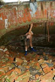 FEME - THE OLD BRIDGE with Feme B - Stunning 18