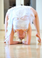 Jessica - Beautiful contortionist