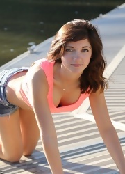 Stella XO, dock