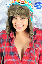Kami Li celebrates the Holidays with a dildo
