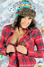 Kami Li celebrates the Holidays with a dildo