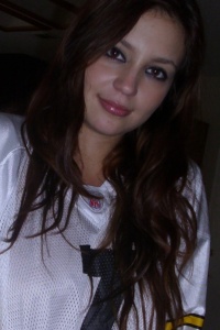 Chubby Girls: Samantha is a fat football fan