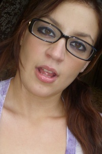 Chubby Girls: Samantha is such a cute chubby girl!