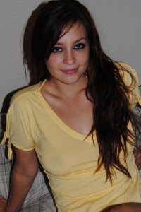 Chubby Girls: Samantha is a pretty chubby girl in a sheer yellow shirt