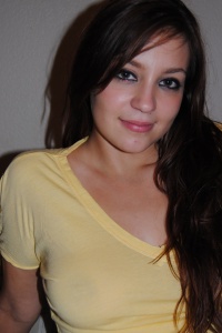 Chubby Girls: Samantha is a pretty chubby girl in a sheer yellow shirt