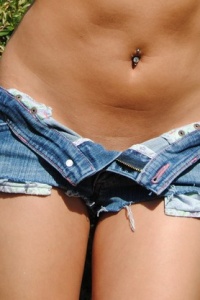 Kelly XoXo: Kelly XoXo in daisy dukes