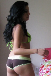 Kelly XoXo: Kelly XoXo shaking her ass