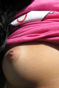 Kelly XoXo: Kelly in jeans and a pink top