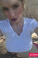 Jess Davies pulls up her tight white top, this sexy self shot photoset found inside my website