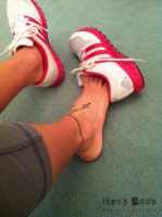 Lucy Anne shows you her new gym outfit at home
