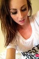 Lauren Pulls Off Her Tight T-Shirt