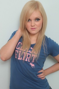 UKTeaze: Jessica is a little flirt
